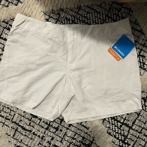 Columbia Women's White Coral Point II Shorts